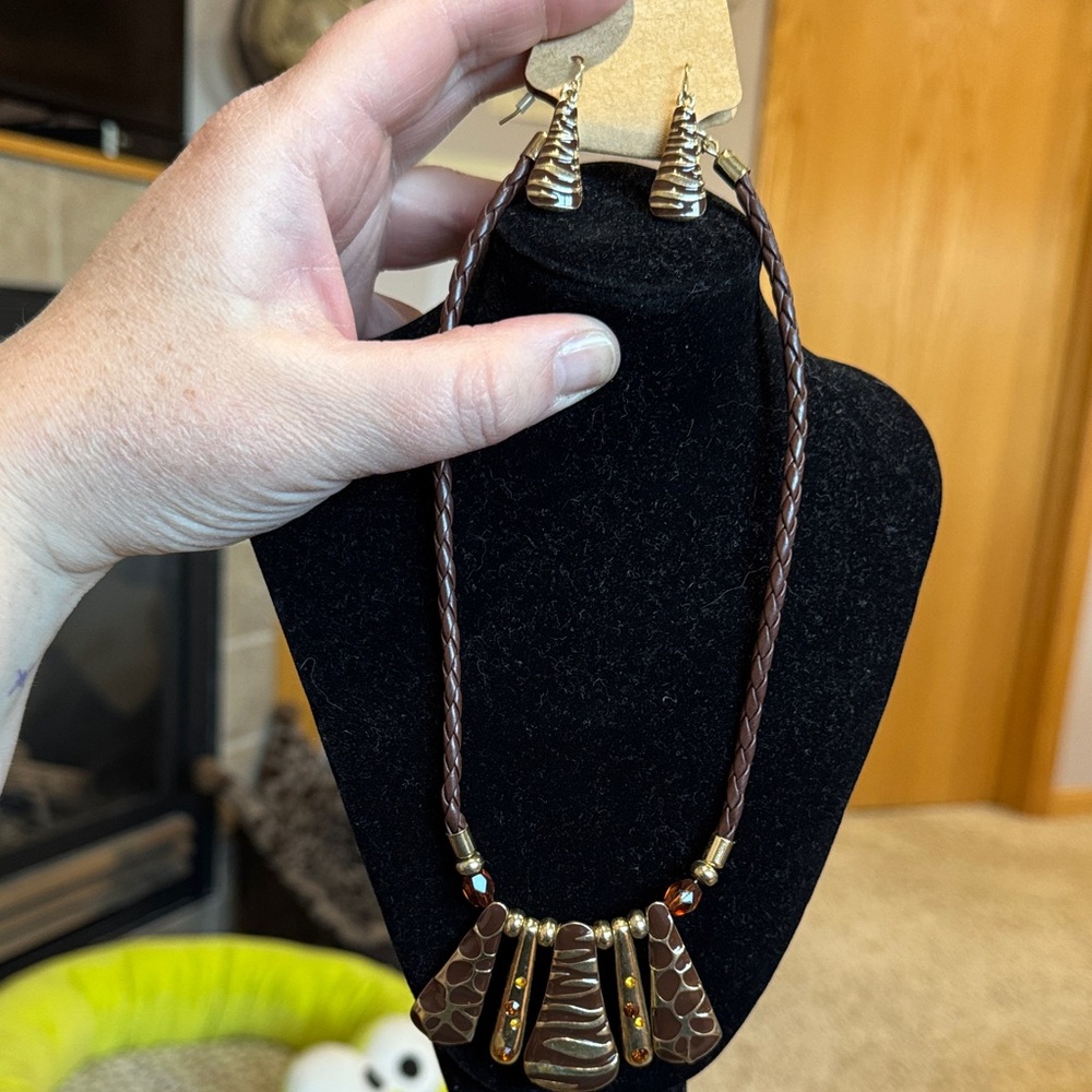 Jungle Brown Beaded Pendant Necklace with matching earrings set